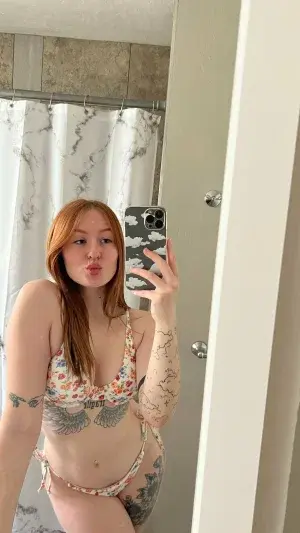 avsexy42 (18) female from US - sexting partner
