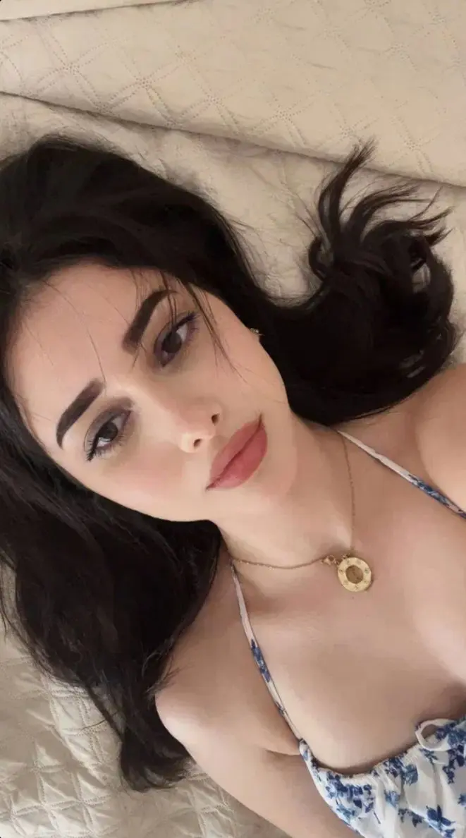 bapelen (22) female from US - sexting partner