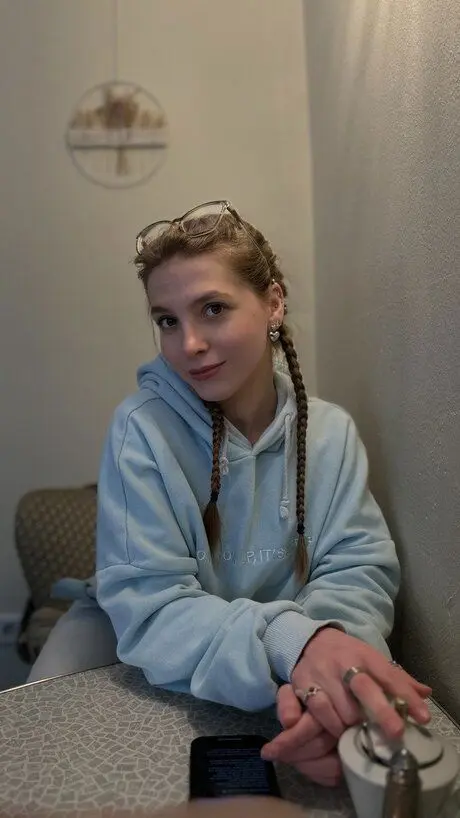 basewim227 (18) female from DE - sexting partner