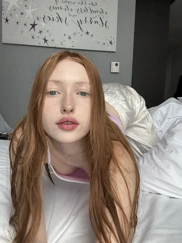 belil70755 (21) female from US - sexting partner