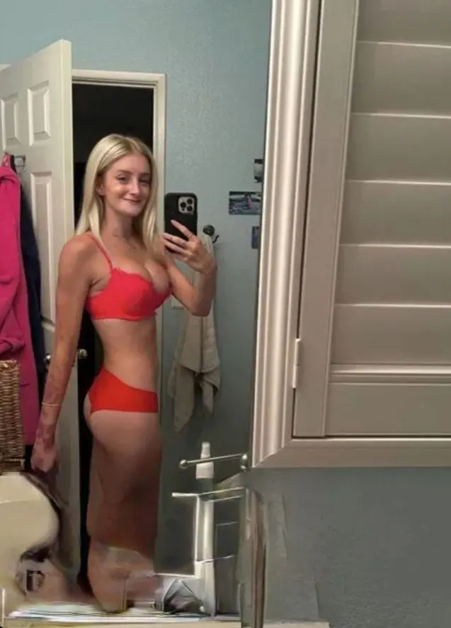 benbellm (22) female from US - sexting partner