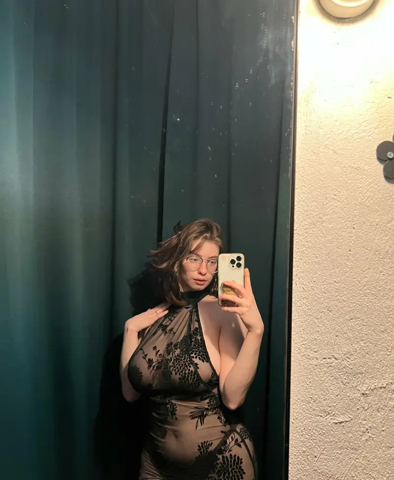 bfeyxvk (21) female from US - sexting partner