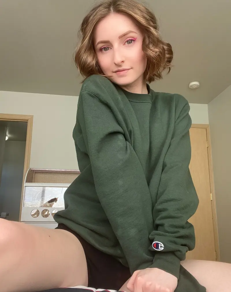 bhujfjthjdjjitkjg (23) female from US - sexting partner