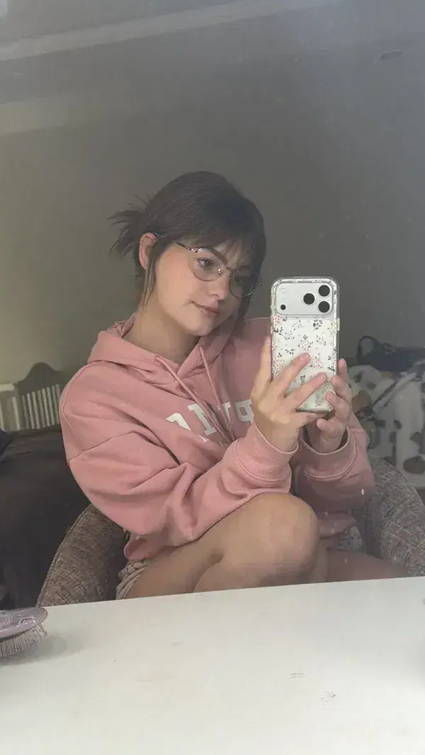 bimeva5014 (20) female from CA - sexting partner