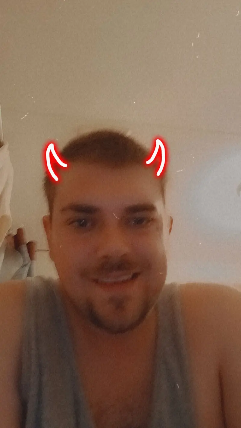 bj493525 (25) male from US - sexting partner