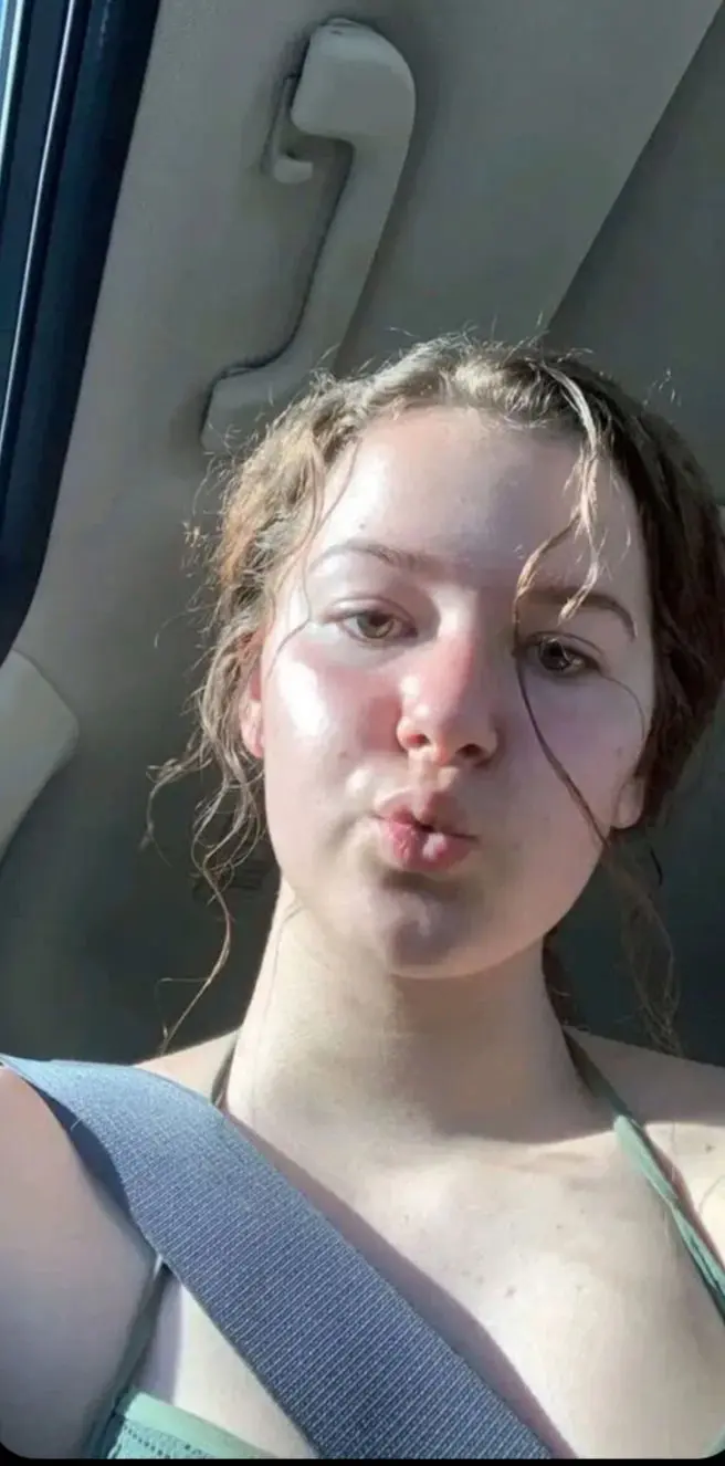 cacoyou (21) female from FR - sexting partner