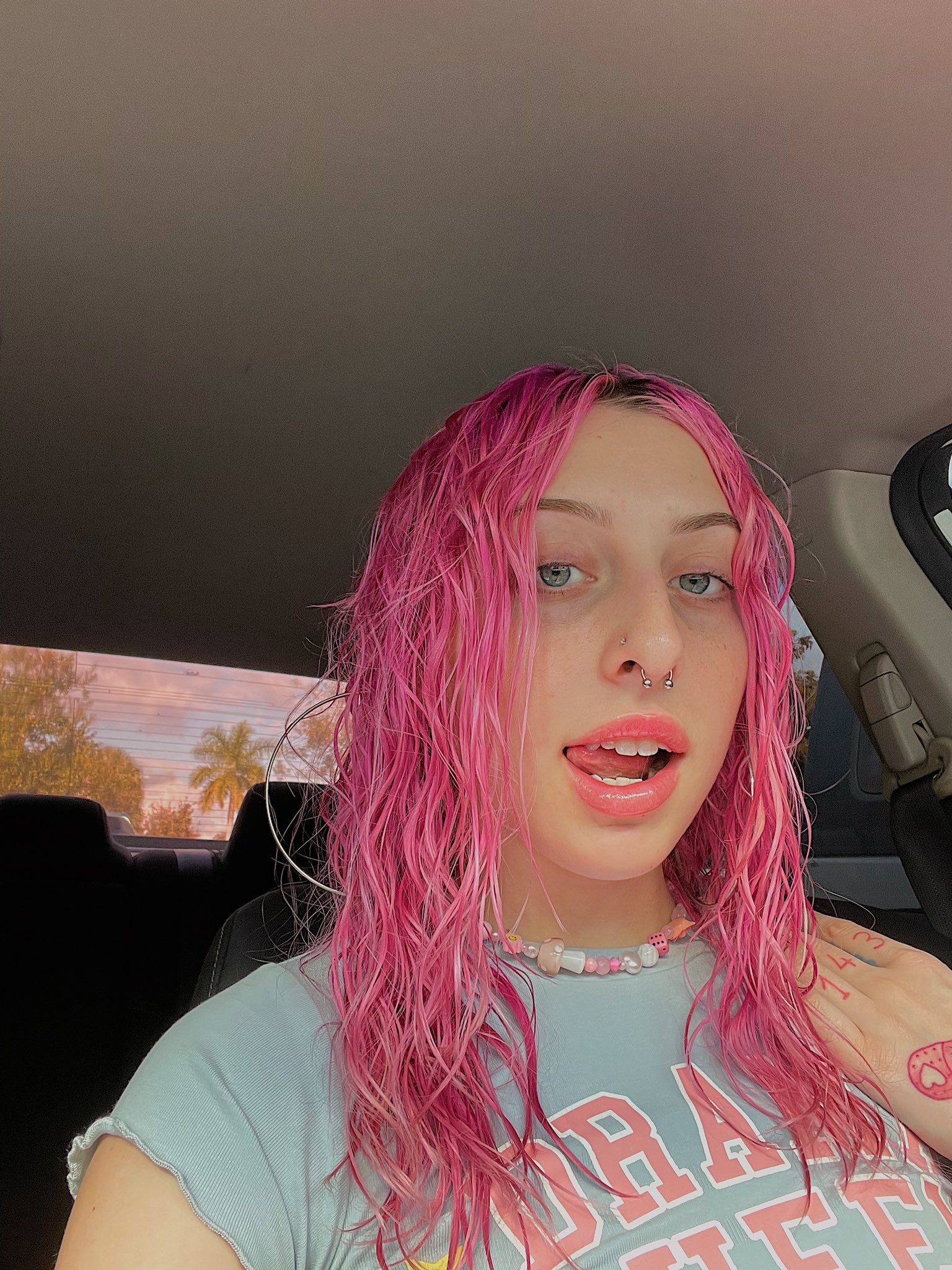 caitlinambrose83 from US