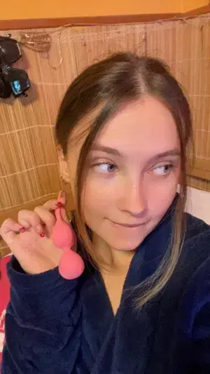 cakico9420 (25) female from DE - sexting partner