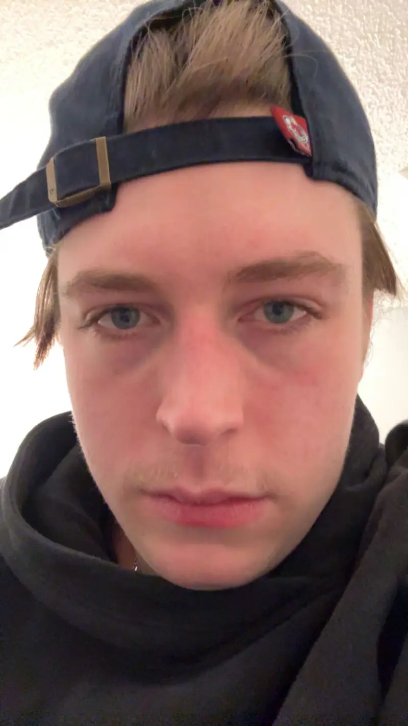 cdane091 (18) male from CA - sexting partner