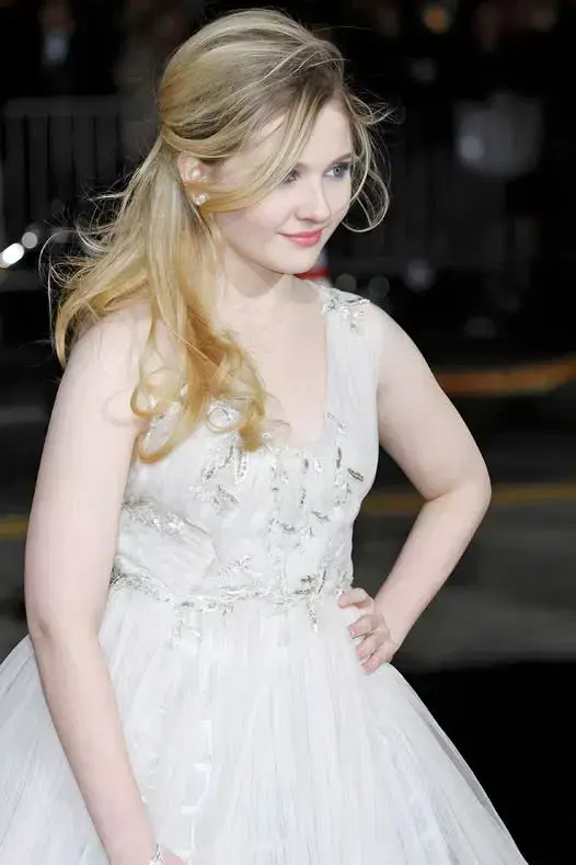 cedohi6032 (22) female from US - sexting partner