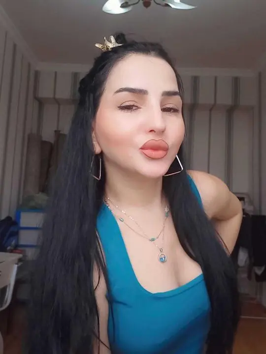 ceguquxy (18) female from US - sexting partner