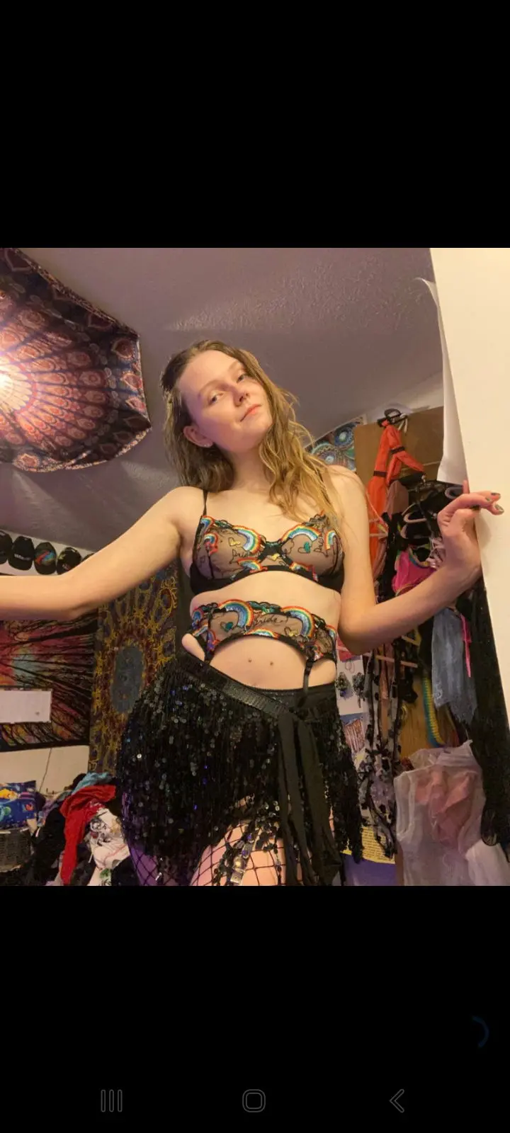 cekod60657 (18) female from CA - sexting partner