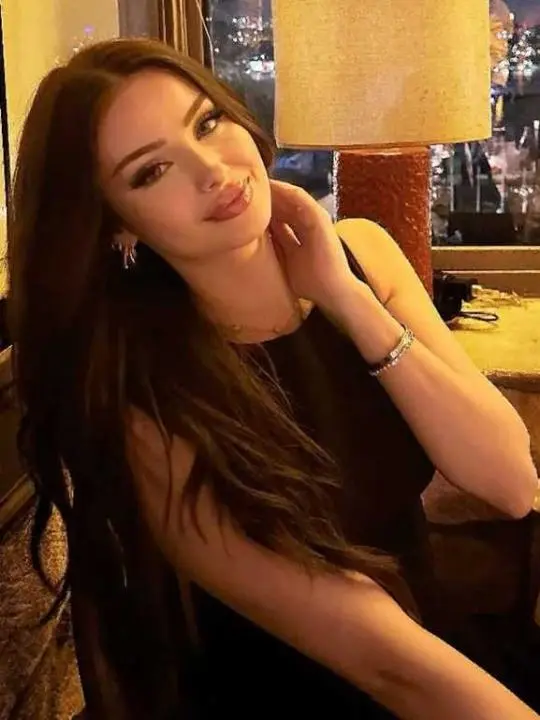 cihehaci (18) female from GB - sexting partner