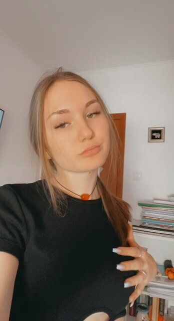 clara7363839 from CA