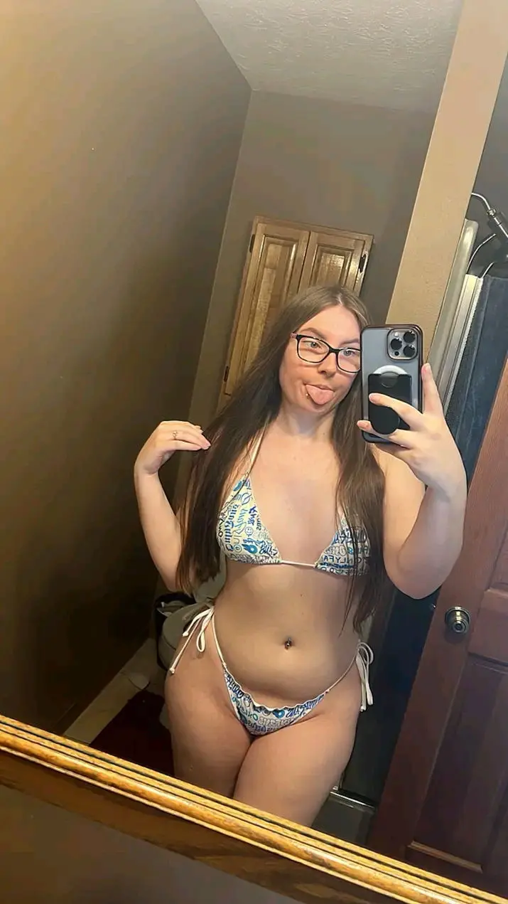 cononor319 (18) male from US - sexting partner