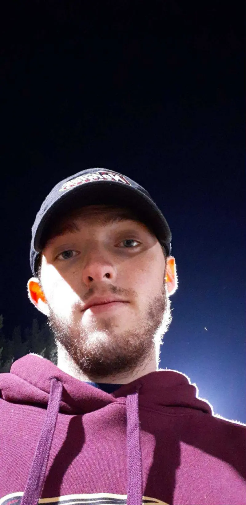 coolguy4567337 (23) male from US - sexting partner