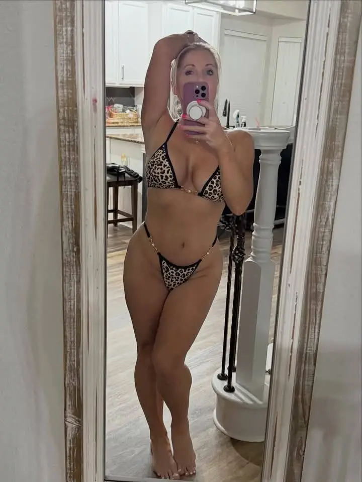 copet78371 (18) female from US - sexting partner