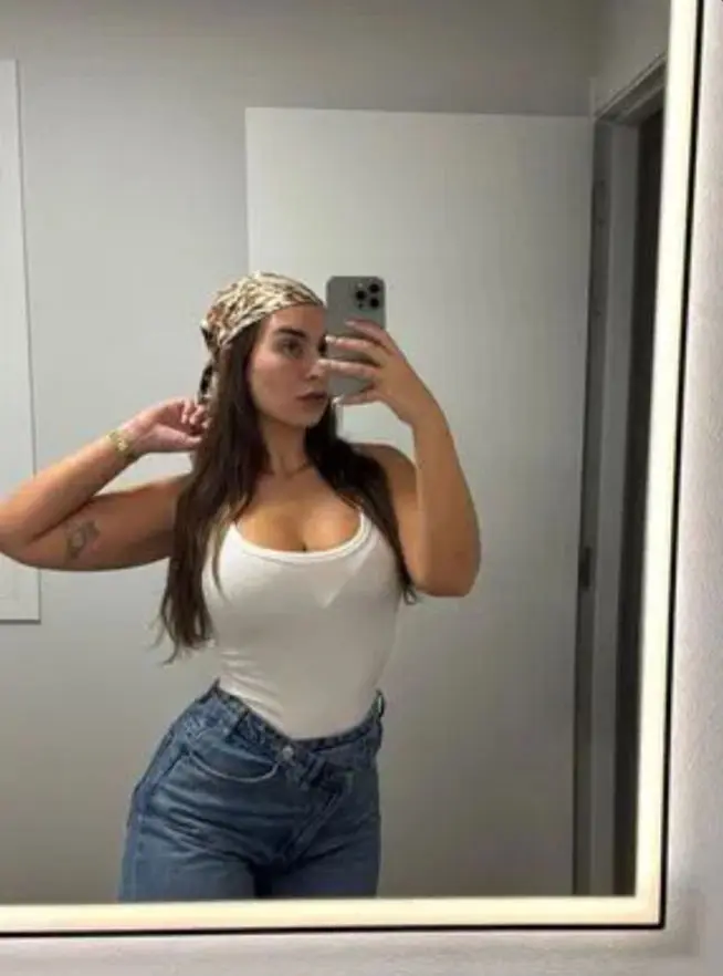 covoneg (18) female from US - sexting partner