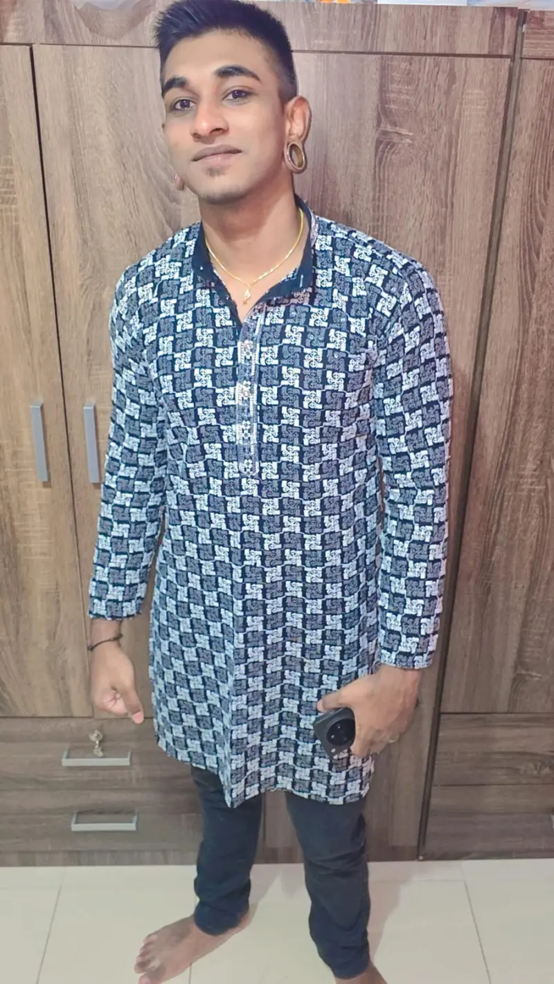 crazyloverboii (18) male from SG - sexting partner