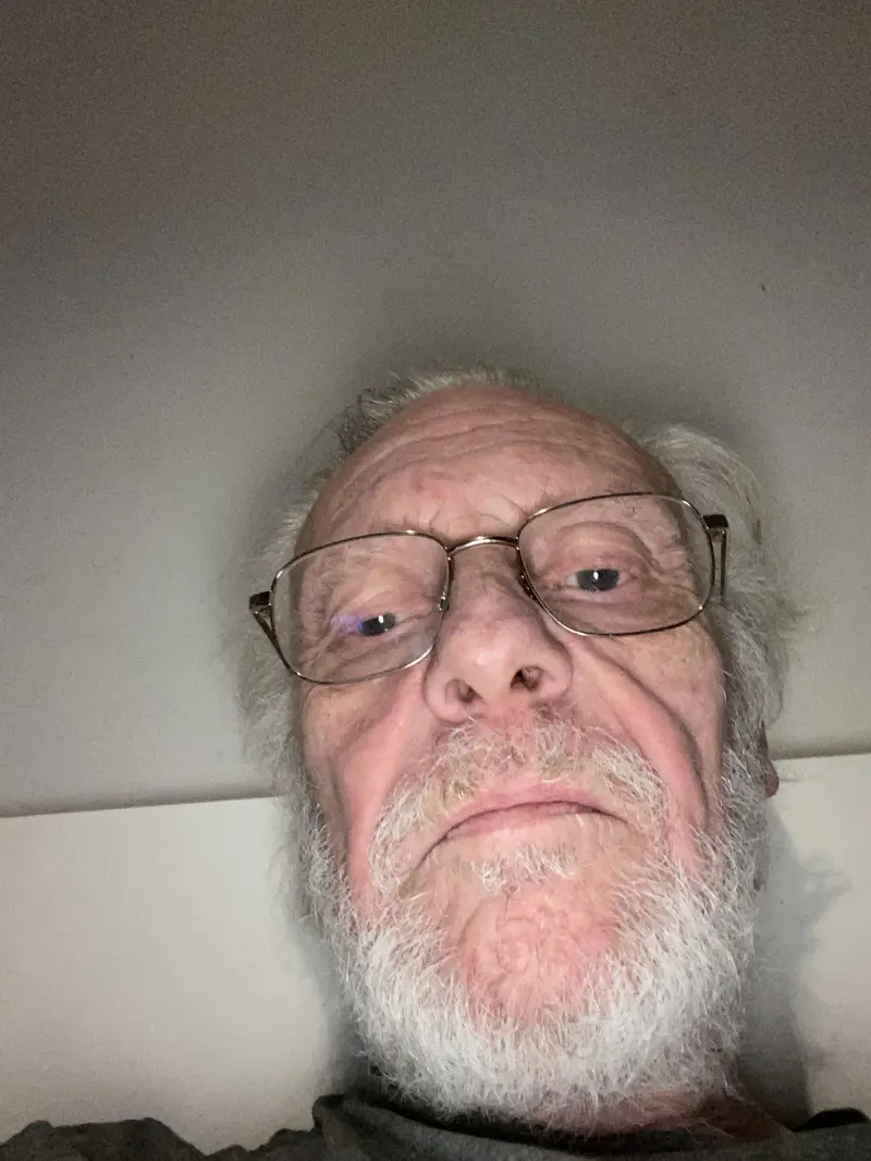 cwise749 (18) male from GB - sexting partner