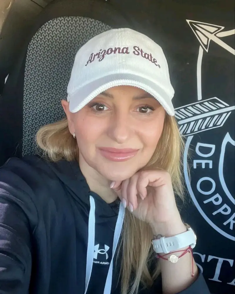 dahes81452 (18) female from US - sexting partner