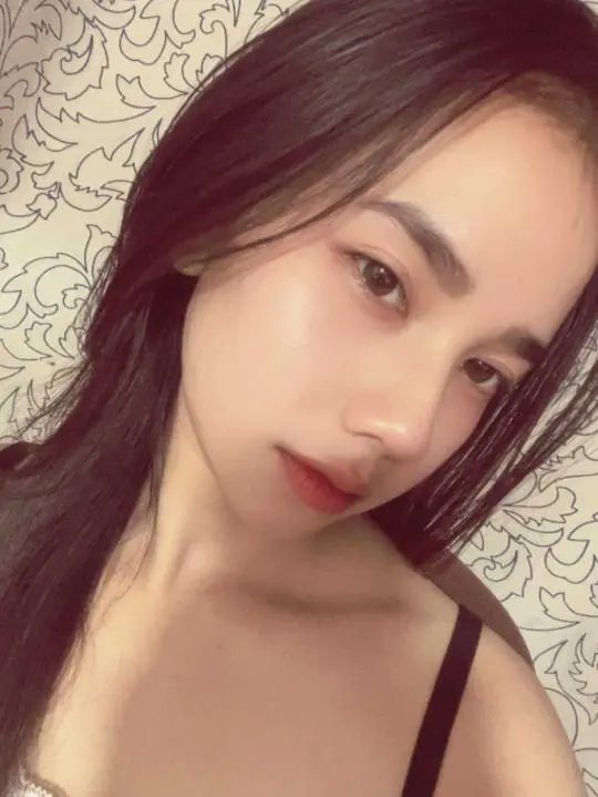 daicah (18) female from AU - sexting partner