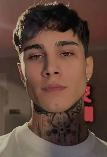 daveb023c (18) male from US - sexting partner