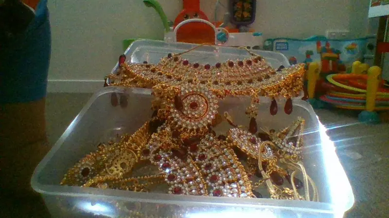 davytaj81 (18) male from AU - sexting partner