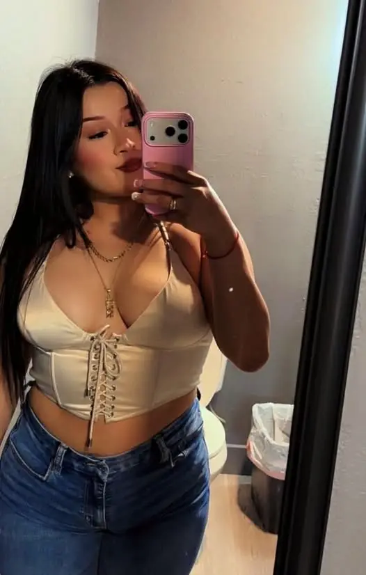 dawib74997 (18) female from GB - sexting partner