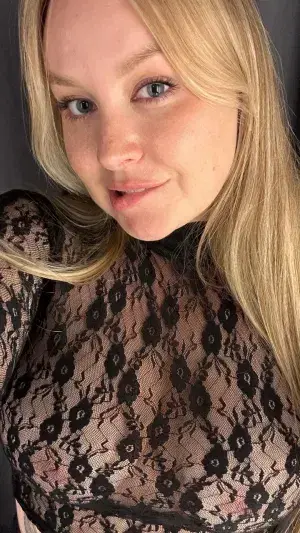 daxesi5671 (21) female from US - sexting partner