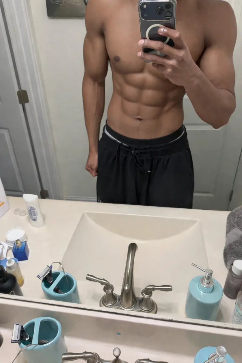 ddfhhhuhh (20) male from US - sexting partner