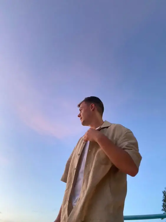 deignition98 (18) male from GB - sexting partner