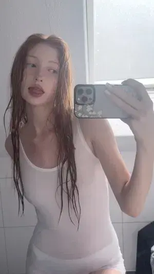 delox50288 (21) female from US - sexting partner