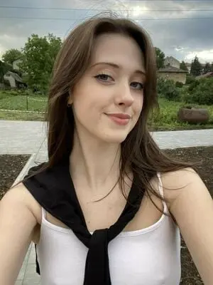 desoki3504 (18) female from DE - sexting partner