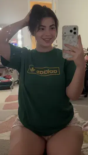 detarop286 (23) female from SZ - sexting partner