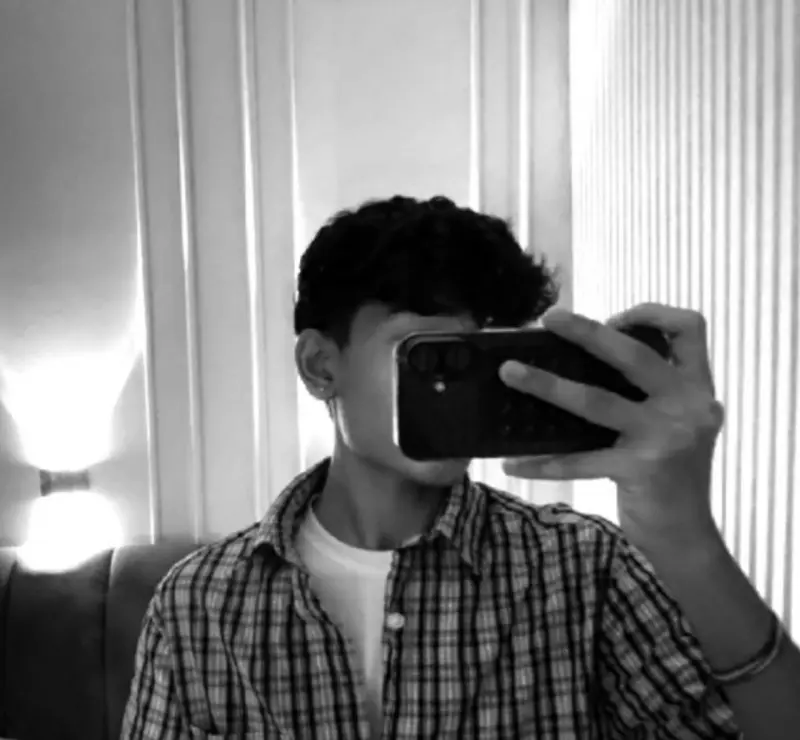 devanshwalia7 (18) male from IN - sexting partner