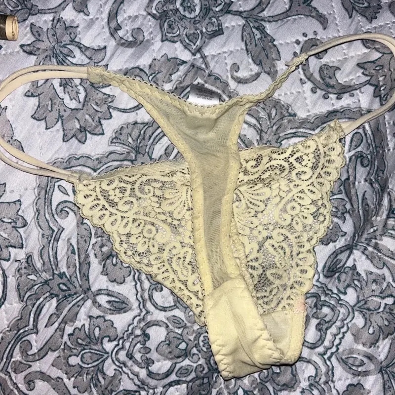 dijigoqe (18) female from AU - sexting partner