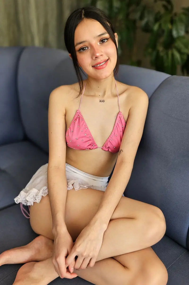 dimirecy (23) female from DE - sexting partner