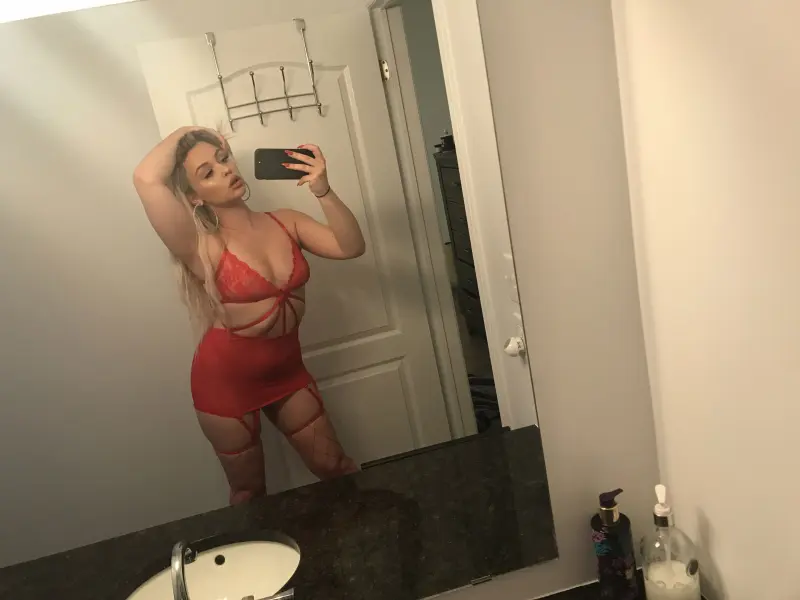 dinsee640 (20) female from US - sexting partner