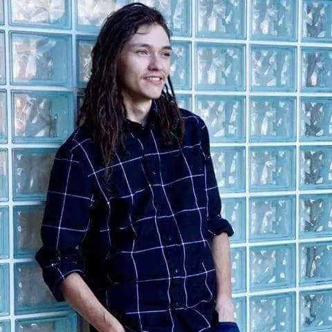 dizzymiller (18) male from CA - sexting partner