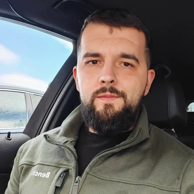 dmn783 (18) male from PL - sexting partner