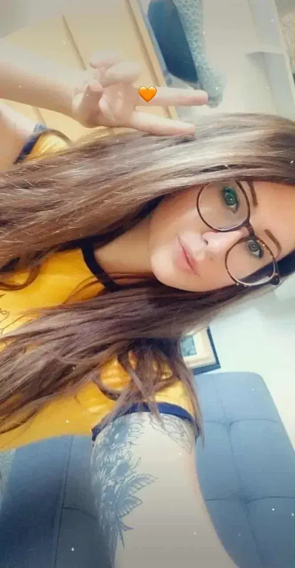 dobime8758 (18) female from US - sexting partner