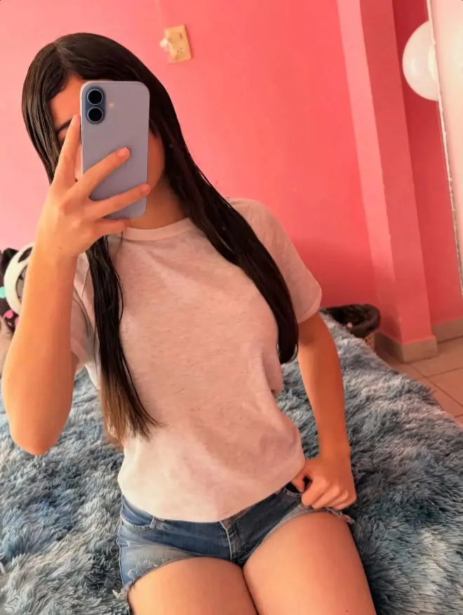dokesaxi (21) female from US - sexting partner
