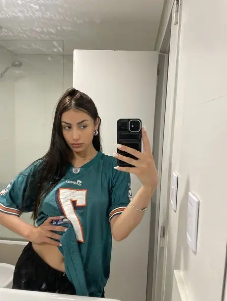 doxer89604 (26) female from GB - sexting partner