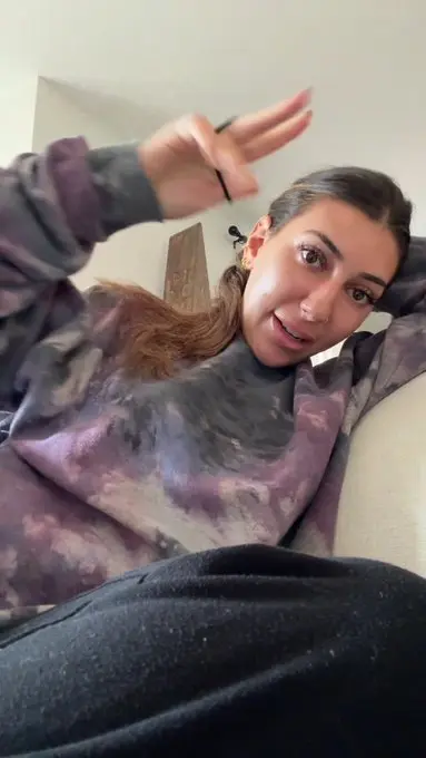 dujtaqnp (18) female from GB - sexting partner