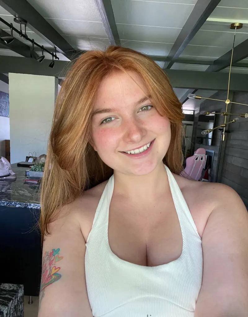 dxasago (22) female from US - sexting partner