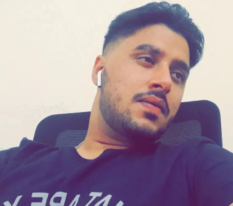 dxbkhalid (27) male from AE - sexting partner