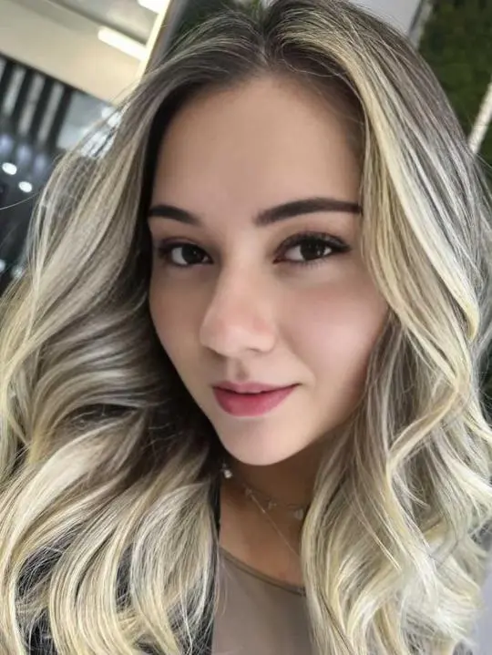 dyvefade (18) female from GB - sexting partner