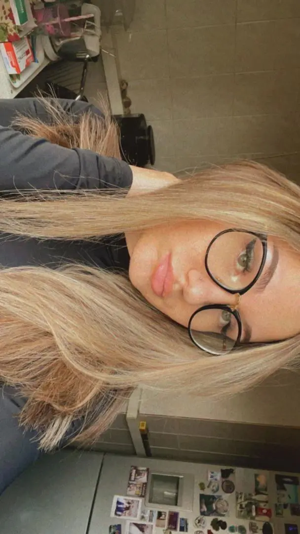 elizabethhannah (20) female from ES - sexting partner