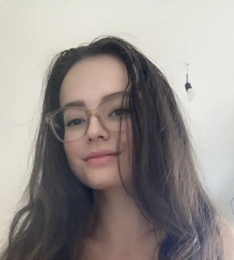 evaren318 (18) female from GB - sexting partner